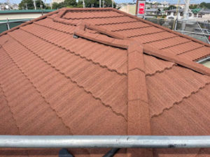 屋根、カバー工法完了です。