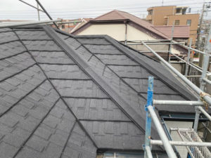 屋根カバー工法が完了しました。